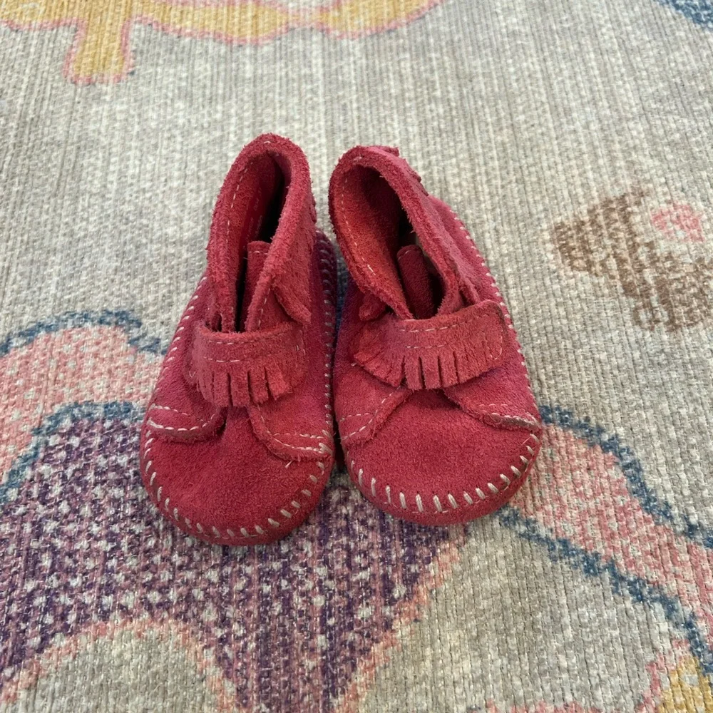 Minnetonka Pink Fringed Toddler Moccasins